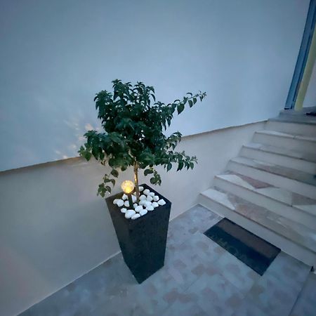 Lumar Holidays And Apartments Preko Exterior foto
