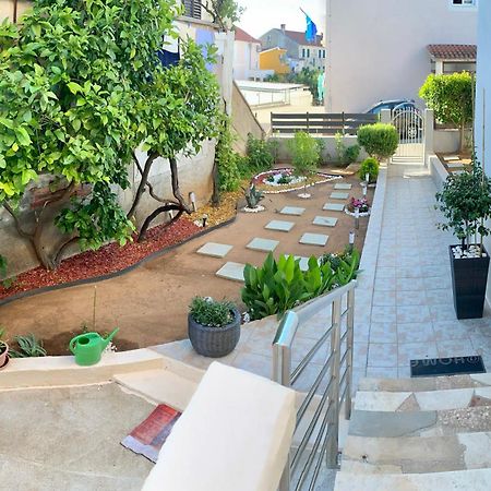 Lumar Holidays And Apartments Preko Exterior foto