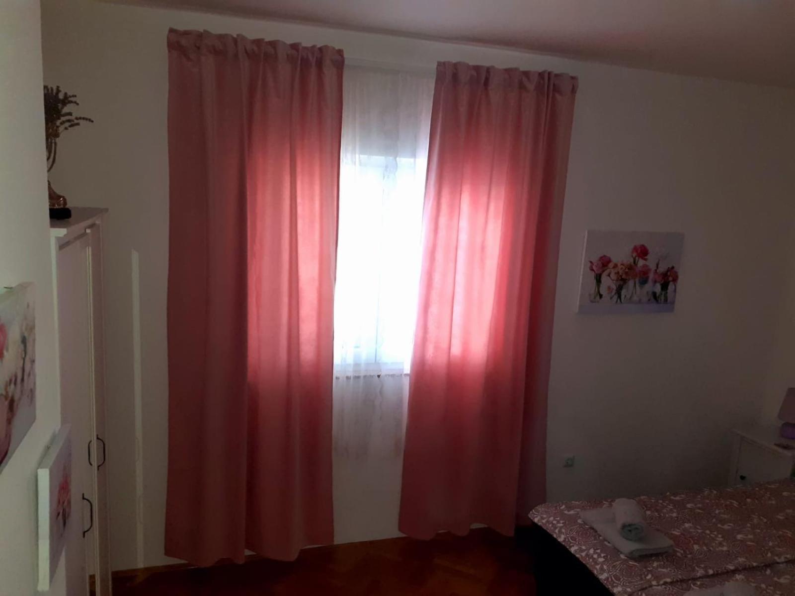 Lumar Holidays And Apartments Preko Exterior foto