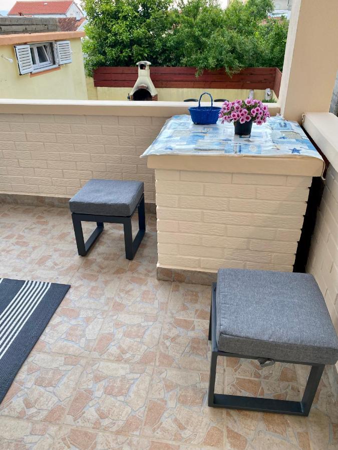 Lumar Holidays And Apartments Preko Exterior foto