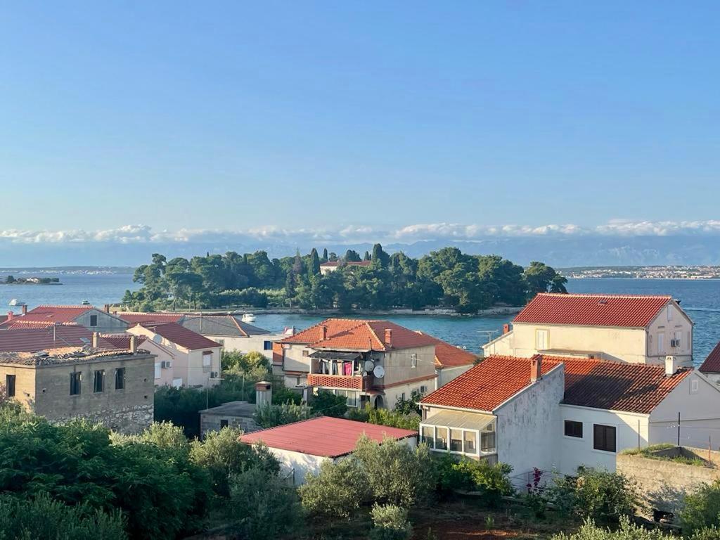 Lumar Holidays And Apartments Preko Exterior foto