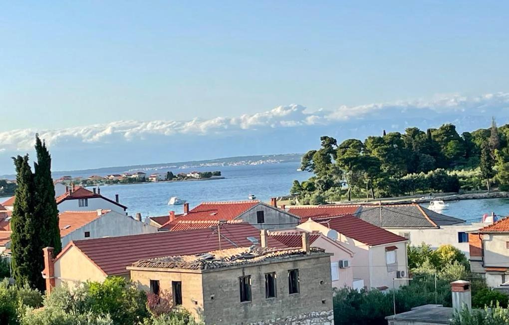 Lumar Holidays And Apartments Preko Exterior foto